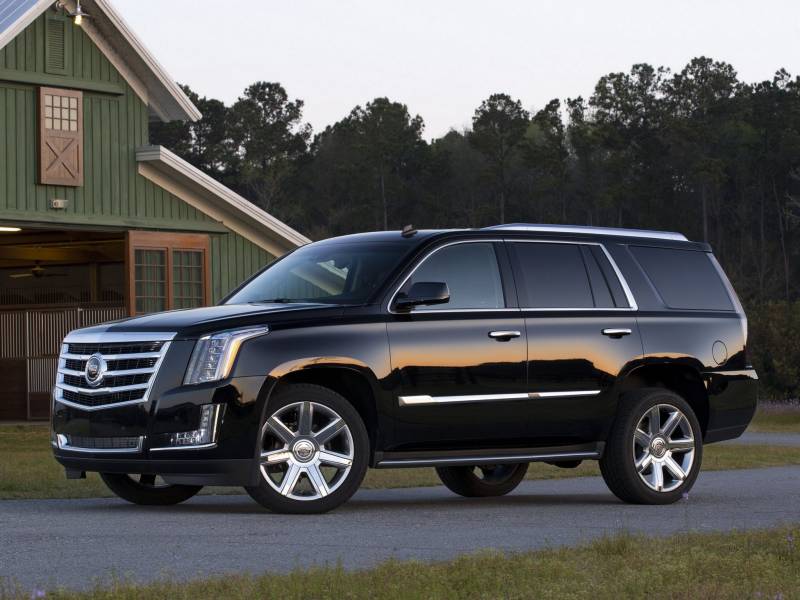Comparison Cadillac Escalade Luxury 2015 vs Ford Expedition EL Platinum 2017 SUV Drive